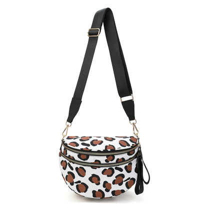 Frankie – Oversized Crescent Sling mit Doppel-Zipper
