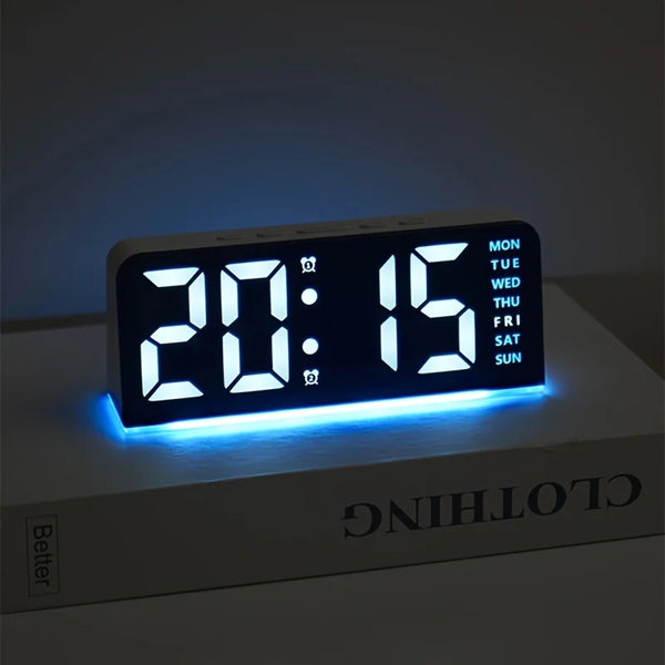 Leuchtender LED Wecker